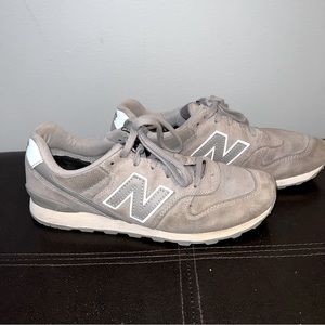 New Balance Classic Trainers Grey Womens Sz 7